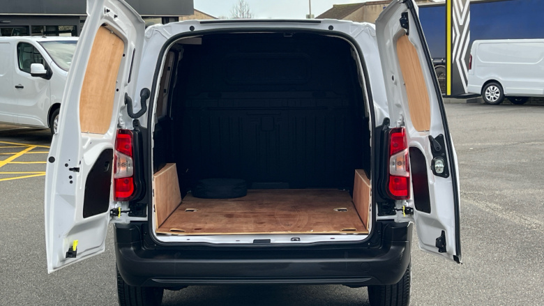 Peugeot Partner E-Standard 800 100kW 50kWh Professional Premium + Van Auto